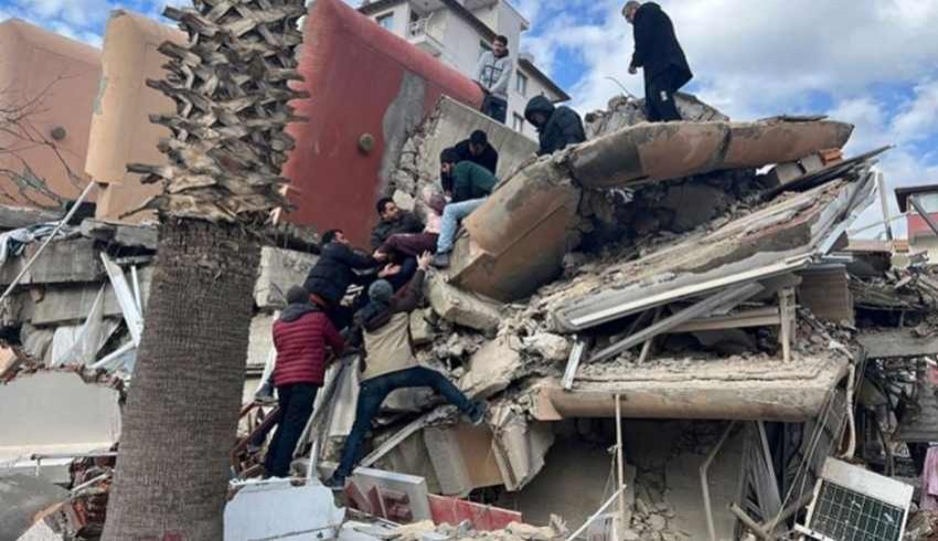 Biden'den açıklama: Türkiye'deki depremler yüzyılın en büyük depremi